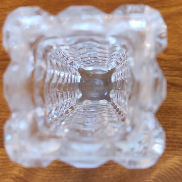 Vintage Clear Pressed Glass Vase - Picture 7 of 9